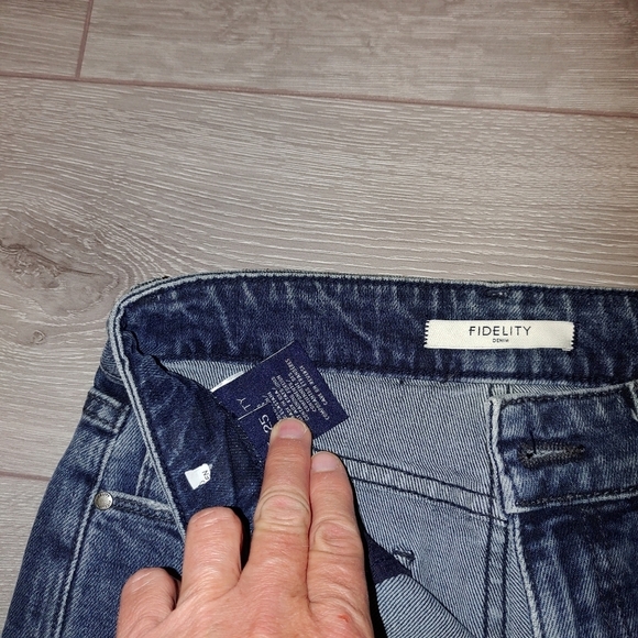 Fidelity Hayden Highrise Crop Flare - Picture 4 of 6